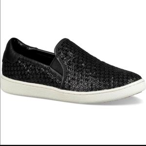 Ugg CAS GLITTER TRAINER black star print size 9